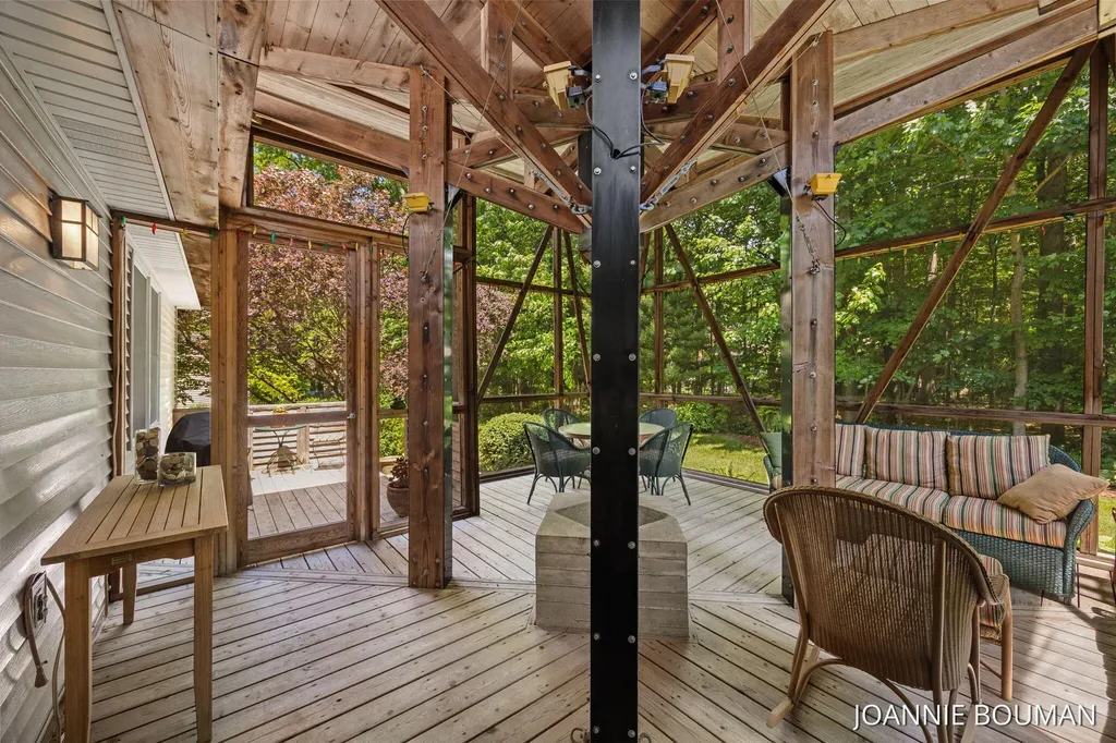 4629 Pine Drive Laketown Township MI 49423
