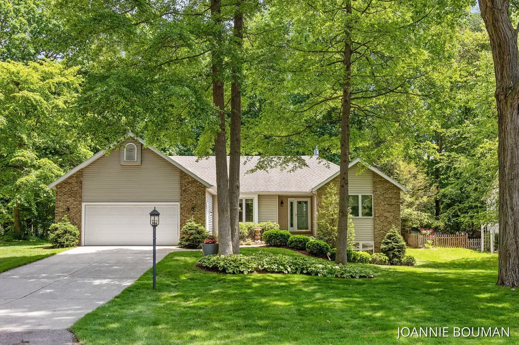 4629 Pine Drive Laketown Township MI 49423