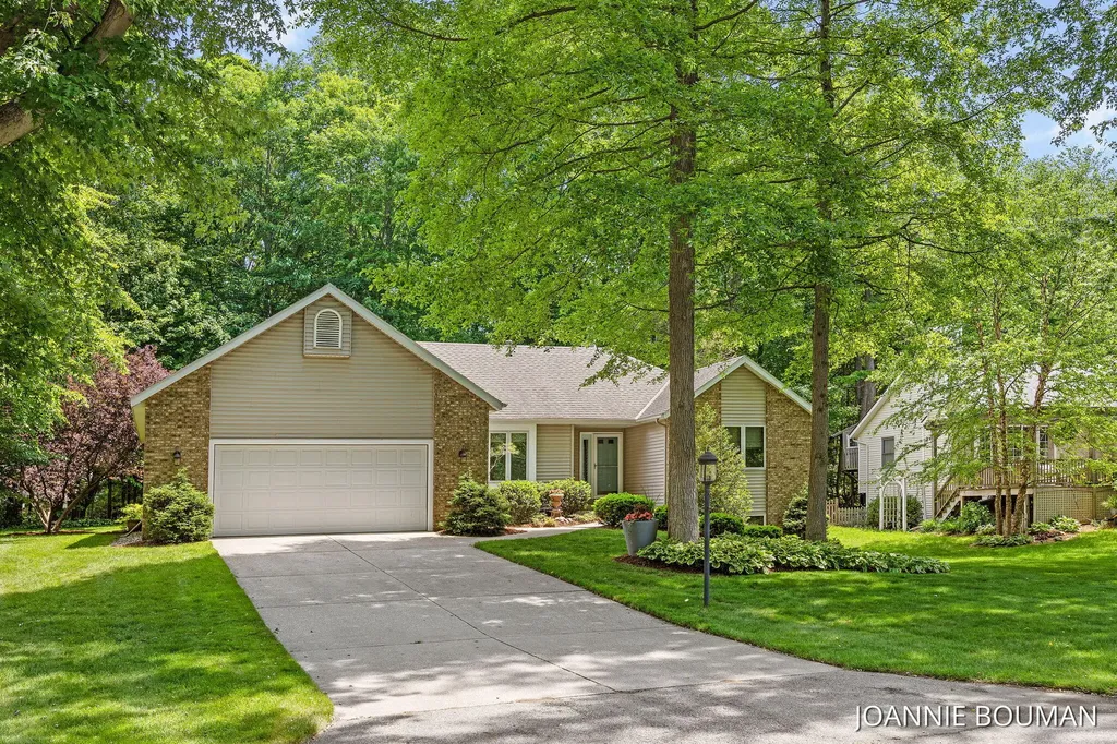 4629 Pine Drive Laketown Township MI 49423
