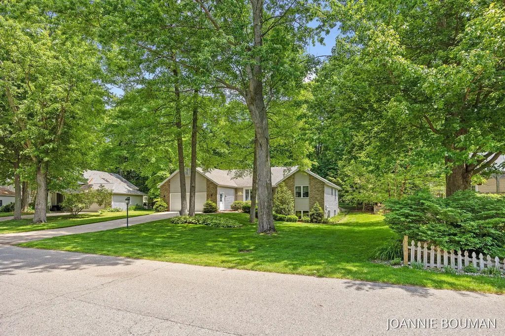 4629 Pine Drive Laketown Township MI 49423