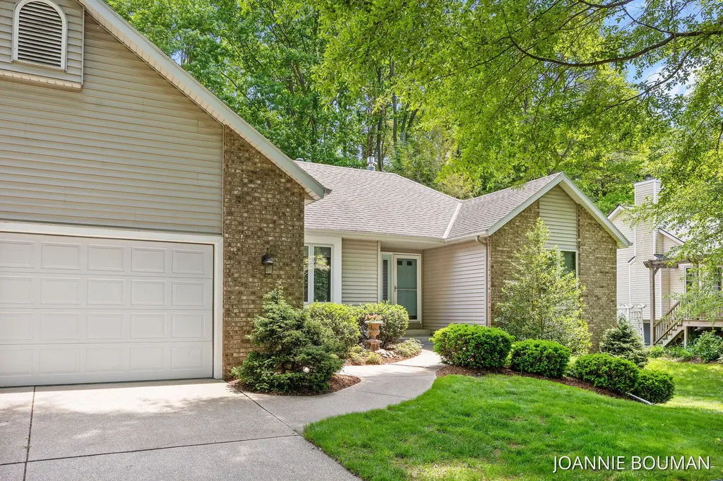 4629 Pine Drive Laketown Township MI 49423