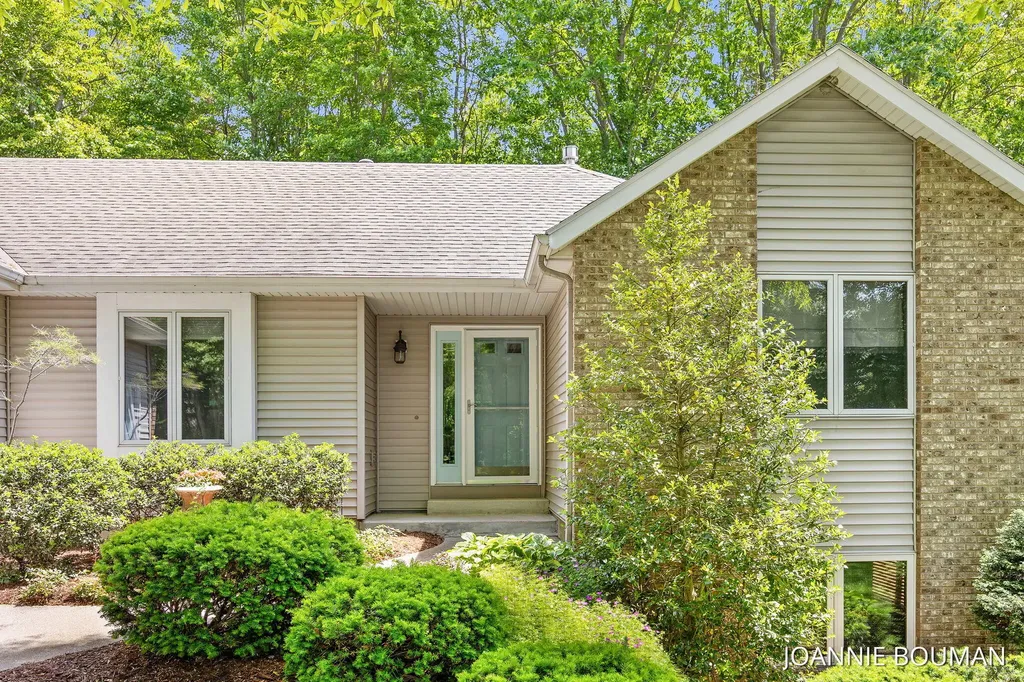4629 Pine Drive Laketown Township MI 49423