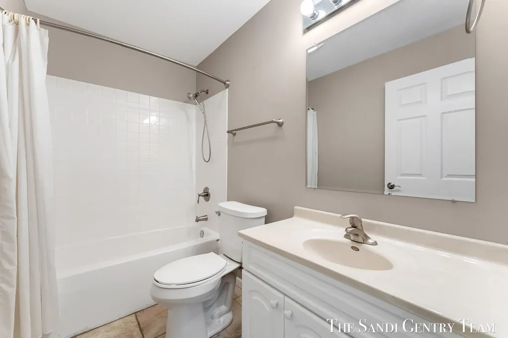 1630 Grevel Court Fruitport Charter Township MI 49444