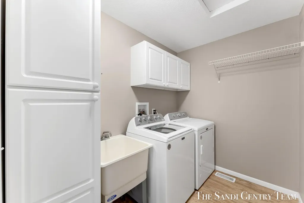 1630 Grevel Court Fruitport Charter Township MI 49444