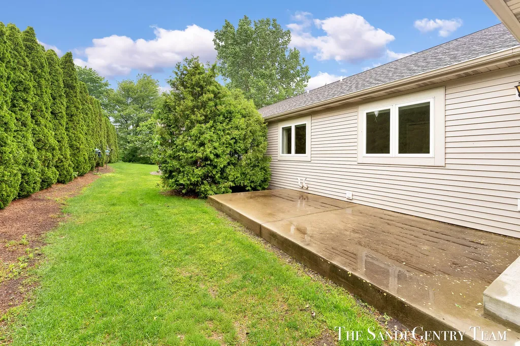 1630 Grevel Court Fruitport Charter Township MI 49444