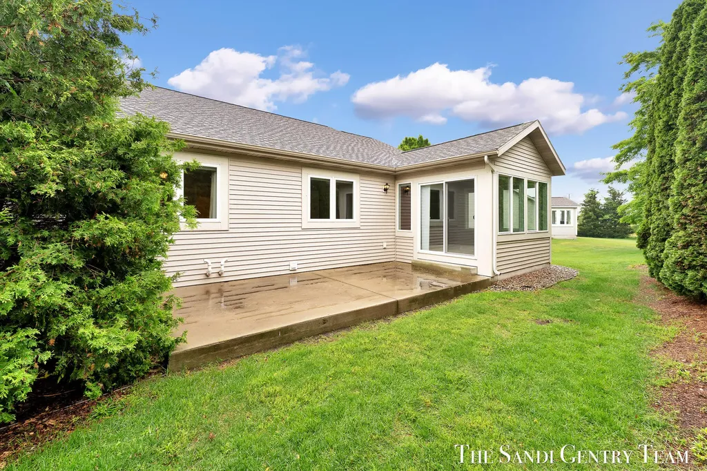 1630 Grevel Court Fruitport Charter Township MI 49444