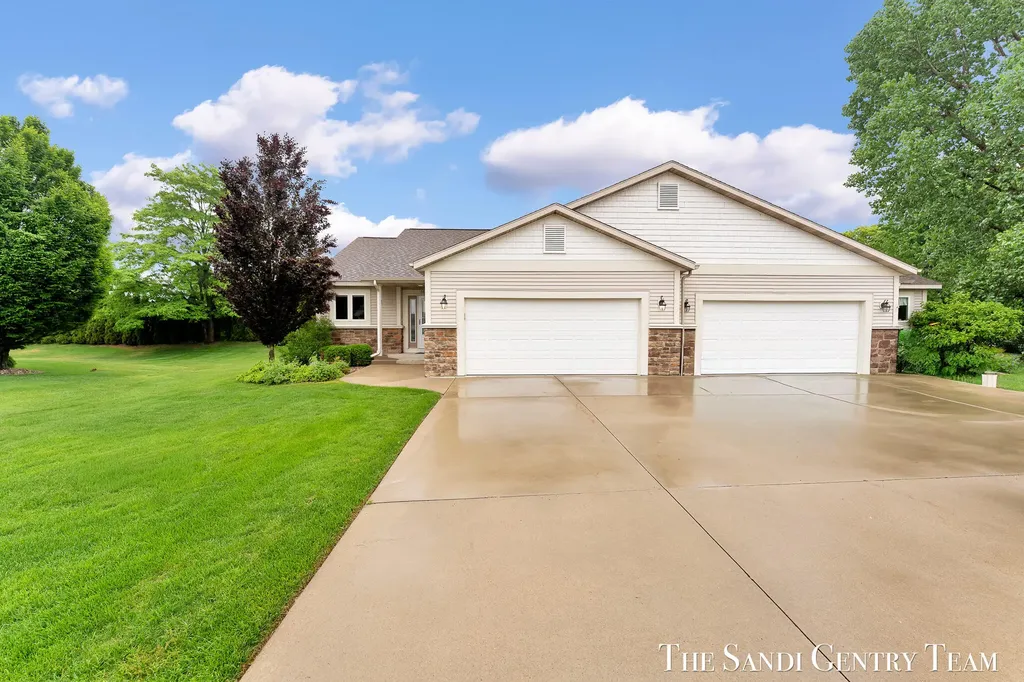 1630 Grevel Court Fruitport Charter Township MI 49444