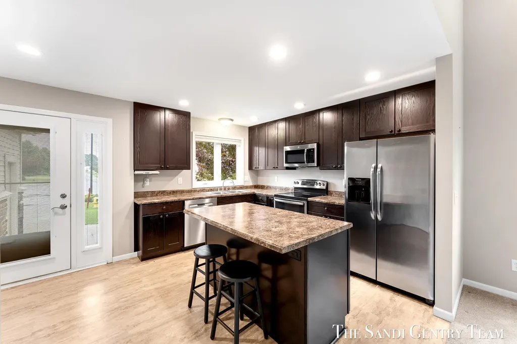 1630 Grevel Court Fruitport Charter Township MI 49444