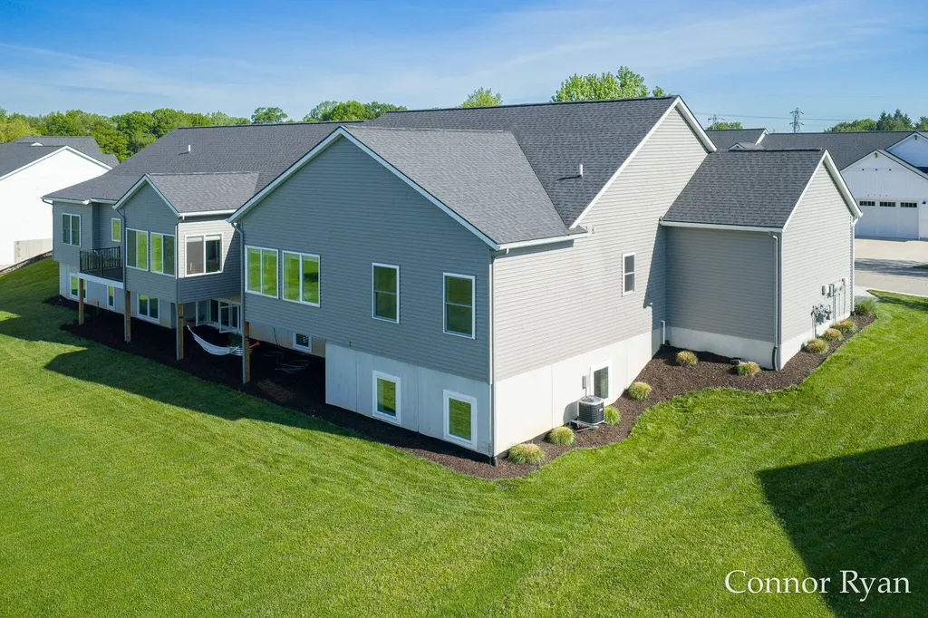 3758 Jason Ridge Lane SW Walker City MI 49534