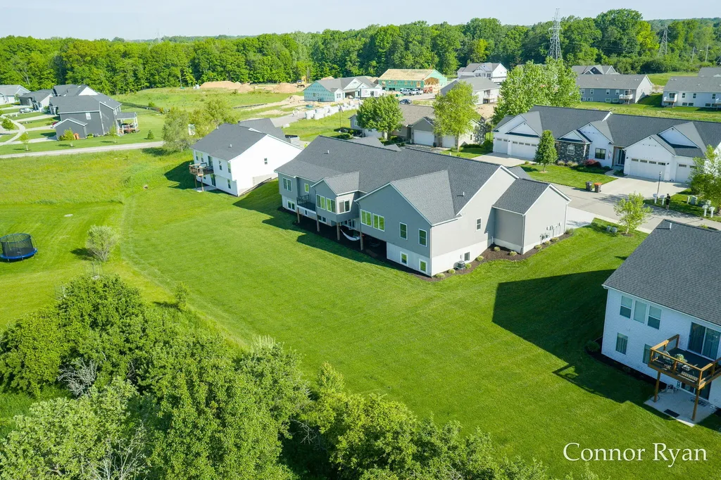 3758 Jason Ridge Lane SW Walker City MI 49534