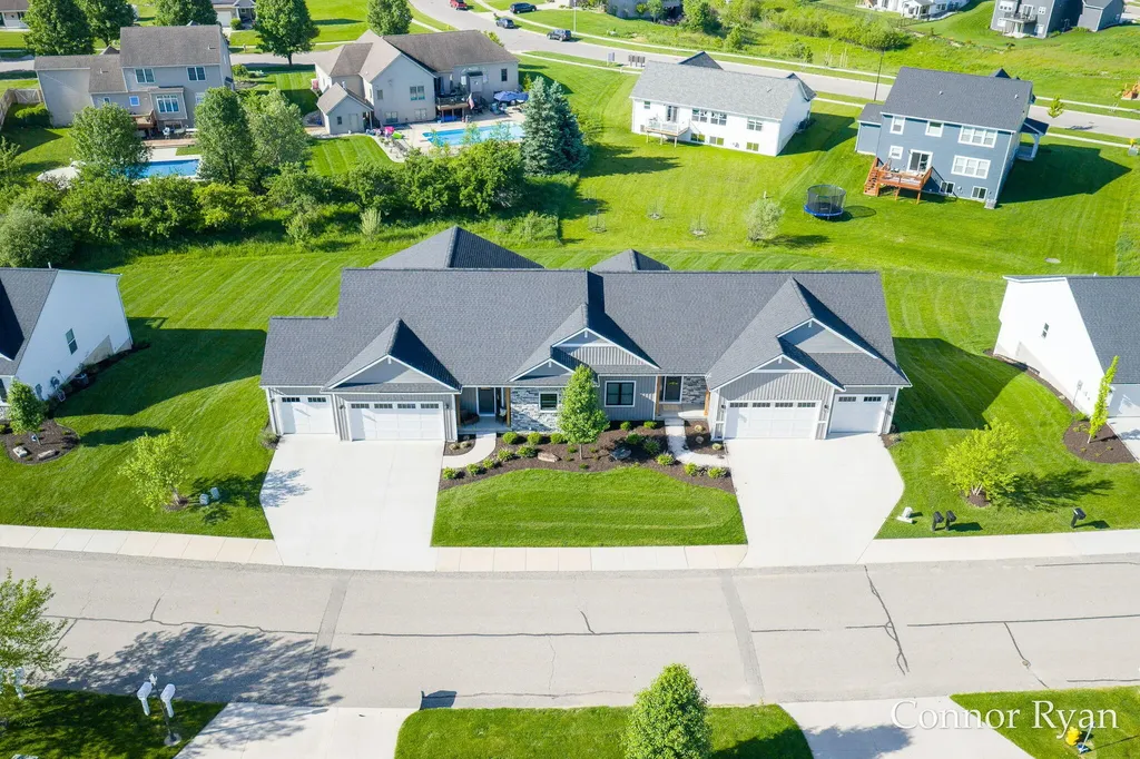 3758 Jason Ridge Lane SW Walker City MI 49534