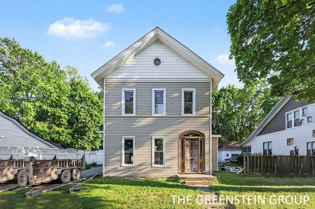 215 W Grove Street Greenville City MI 48838
