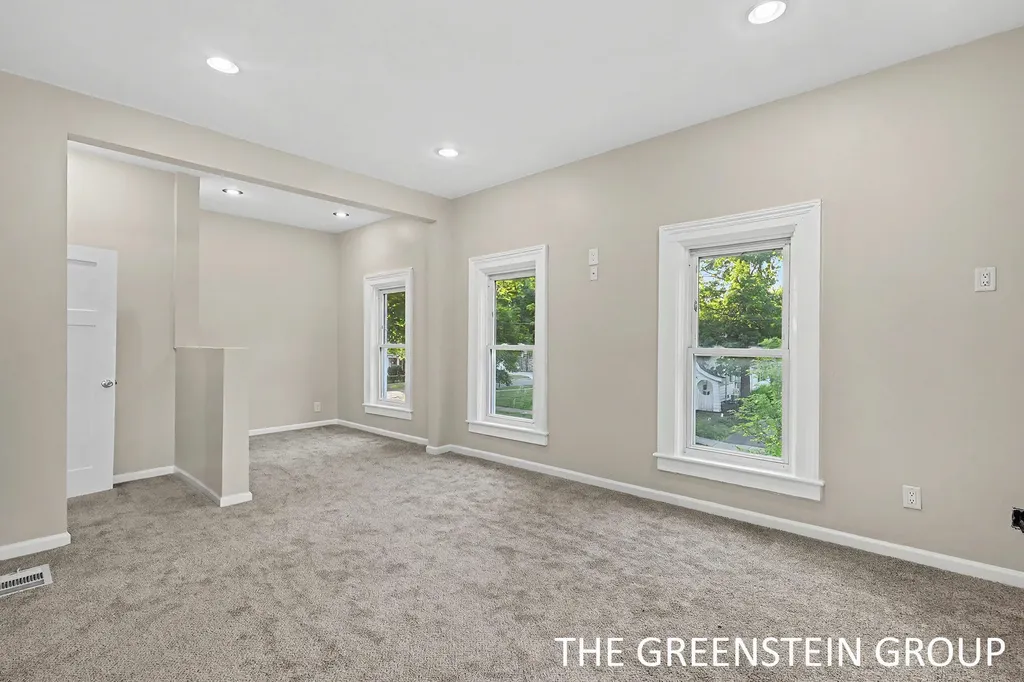 215 W Grove Street Greenville City MI 48838