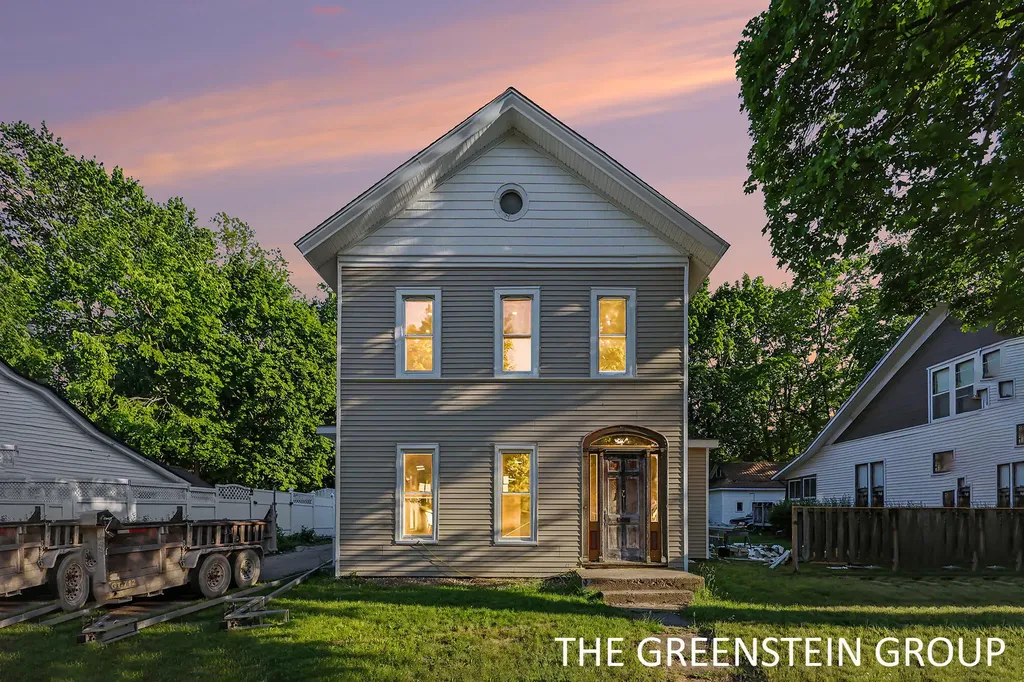 215 W Grove Street Greenville City MI 48838