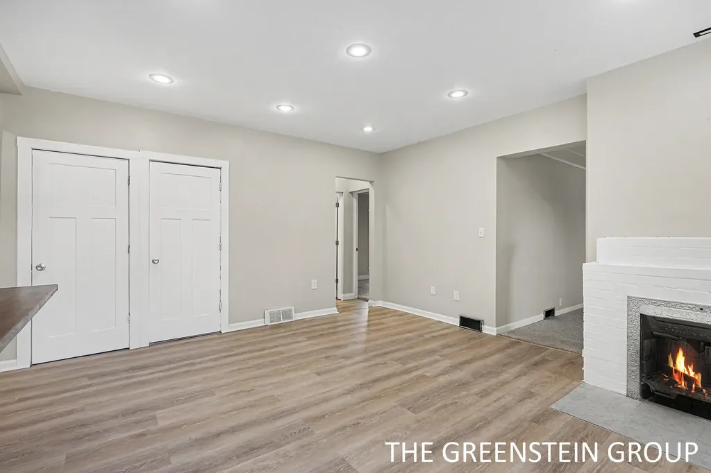 215 W Grove Street Greenville City MI 48838