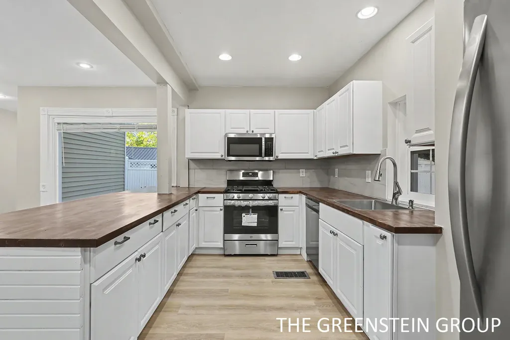 215 W Grove Street Greenville City MI 48838