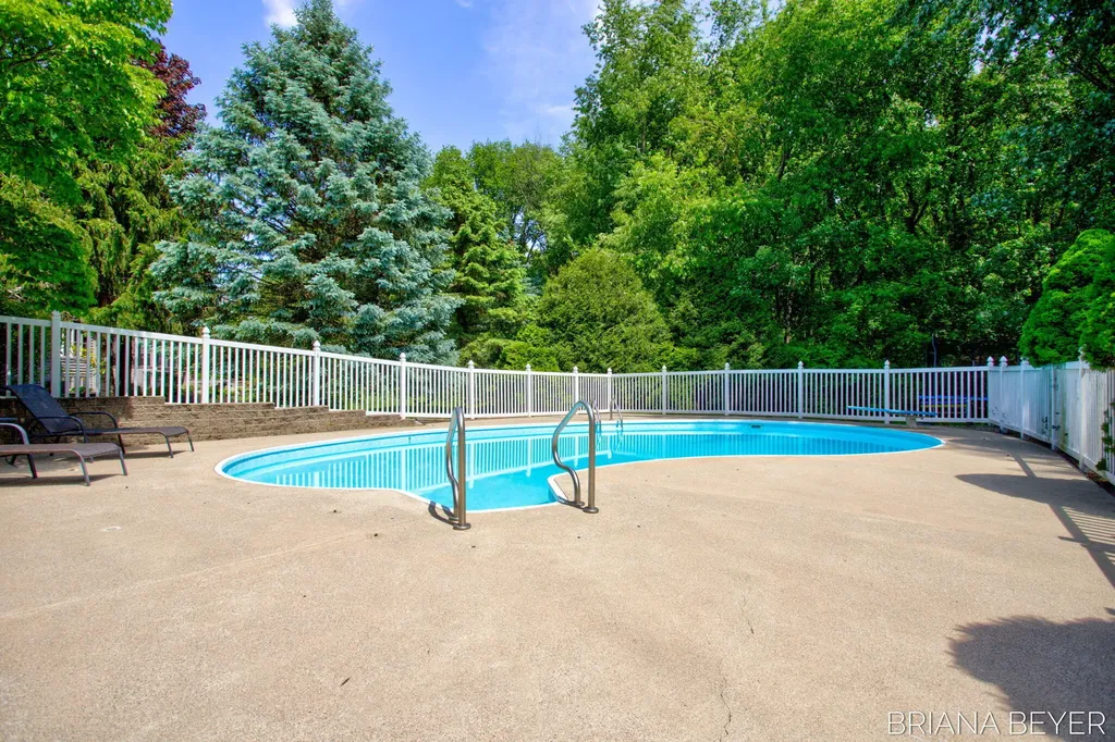 145 Bay Meadows Drive Park Township MI 49424