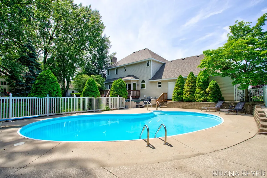 145 Bay Meadows Drive Park Township MI 49424