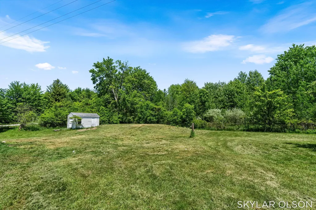 4988 S Brooks Road Fruitport Charter Township MI 49415