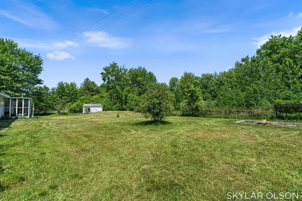 4988 S Brooks Road Fruitport Charter Township MI 49415