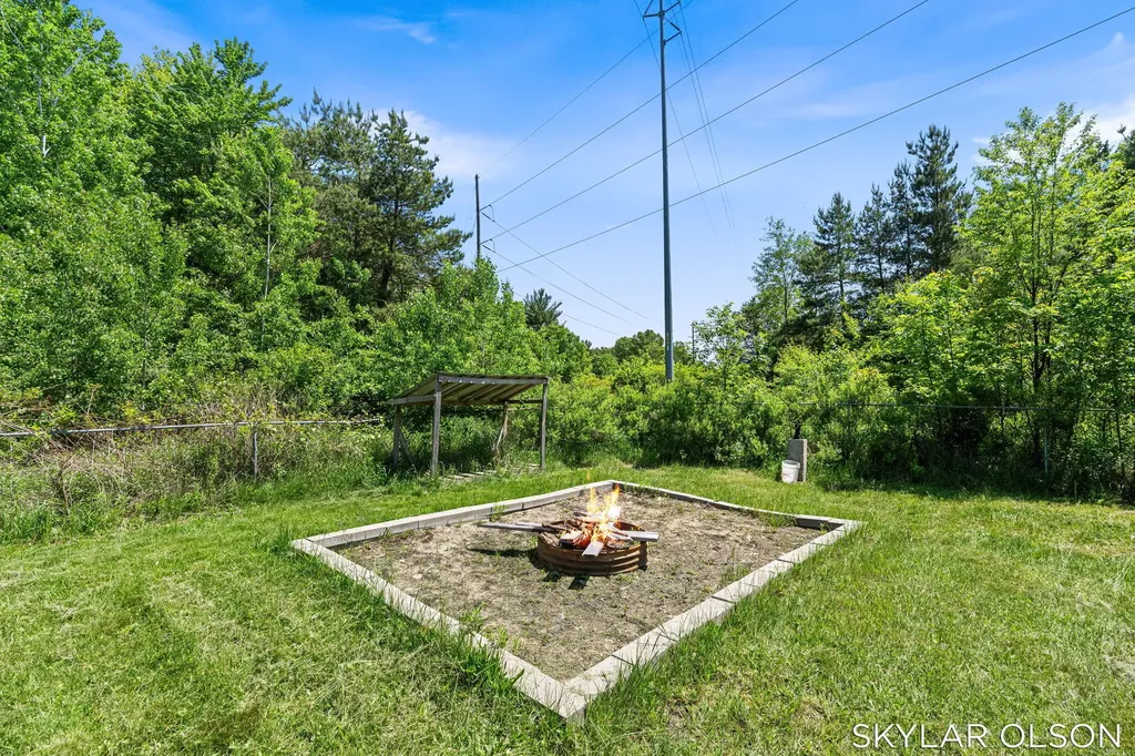 4988 S Brooks Road Fruitport Charter Township MI 49415