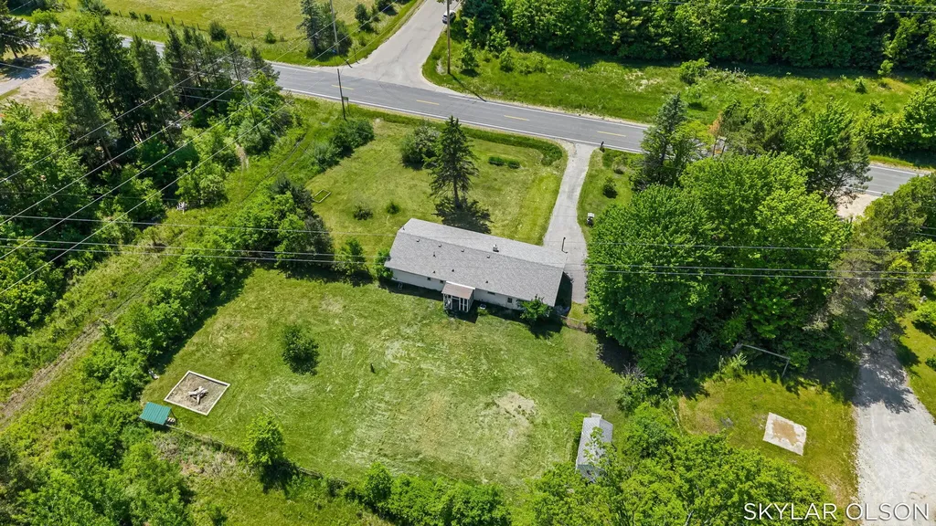 4988 S Brooks Road Fruitport Charter Township MI 49415