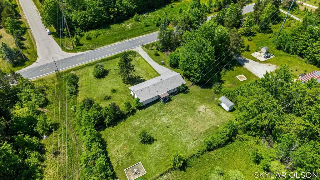 4988 S Brooks Road Fruitport Charter Township MI 49415