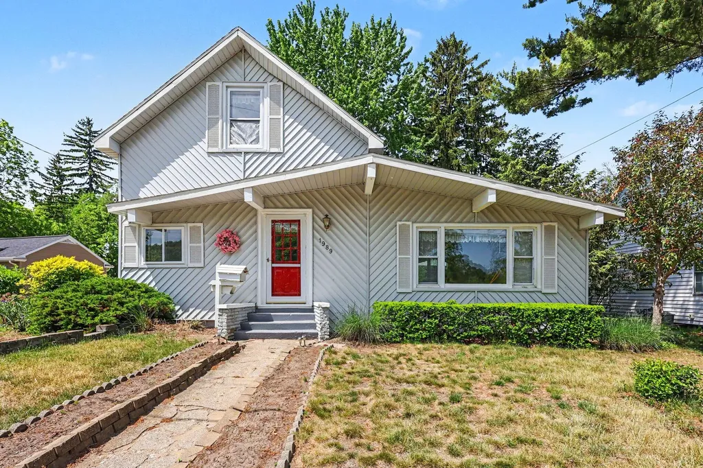 1989 Addison Street Muskegon City MI 49441