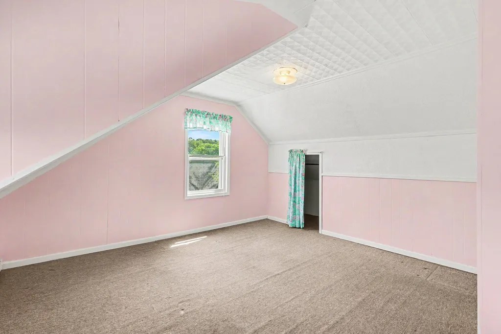 1989 Addison Street Muskegon City MI 49441