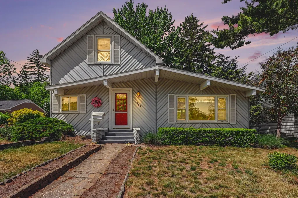 1989 Addison Street Muskegon City MI 49441