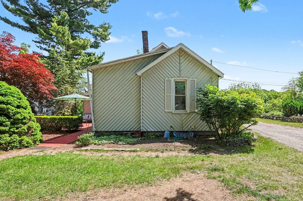 1989 Addison Street Muskegon City MI 49441