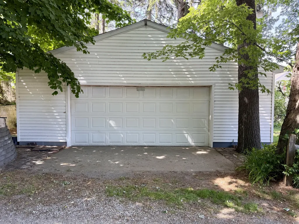 1989 Addison Street Muskegon City MI 49441