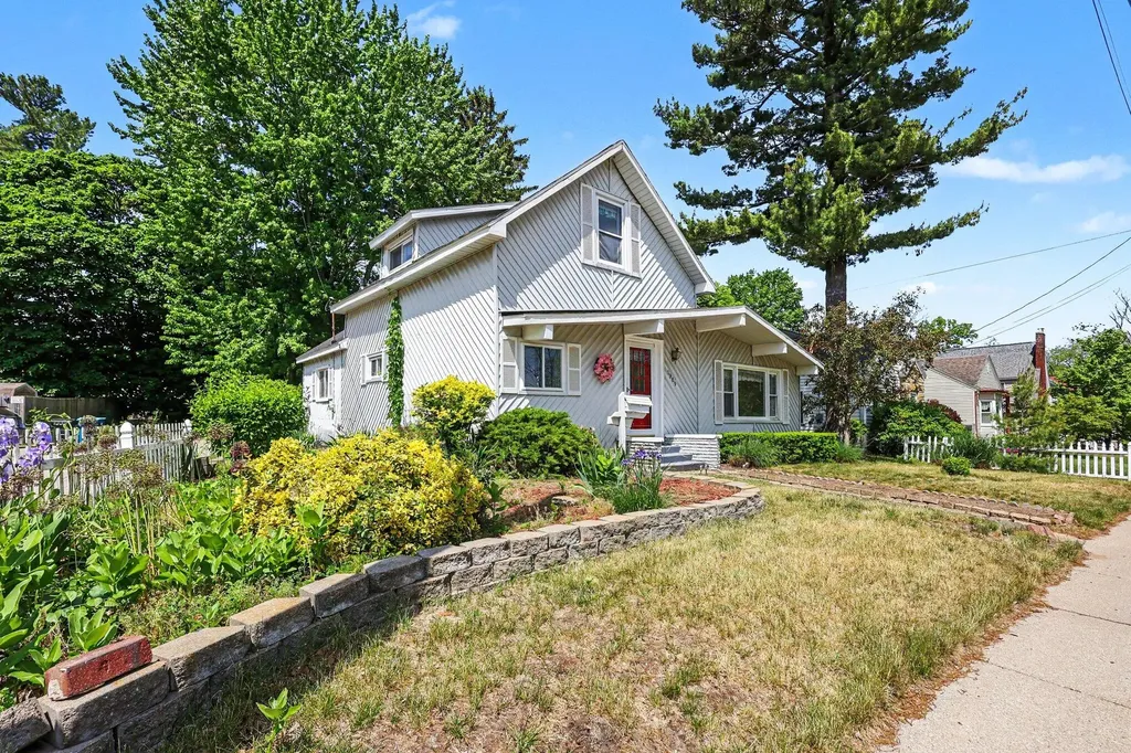 1989 Addison Street Muskegon City MI 49441
