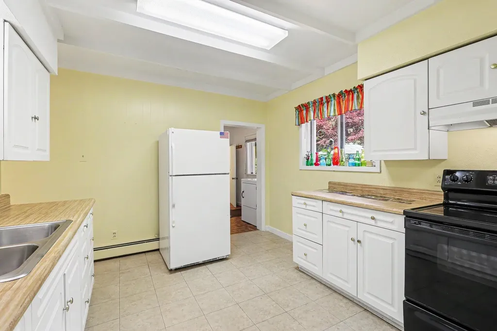1989 Addison Street Muskegon City MI 49441