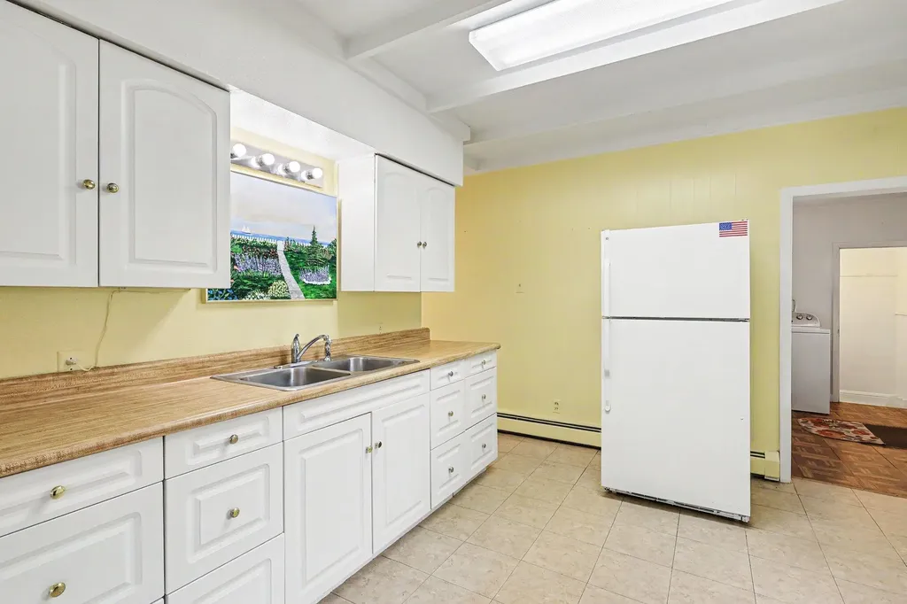 1989 Addison Street Muskegon City MI 49441