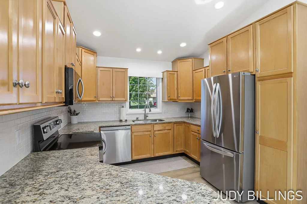 437 Amity Street Unknown City MI 49406
