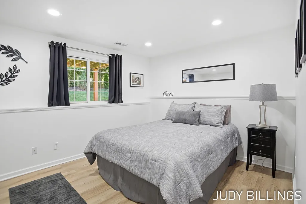 437 Amity Street Unknown City MI 49406