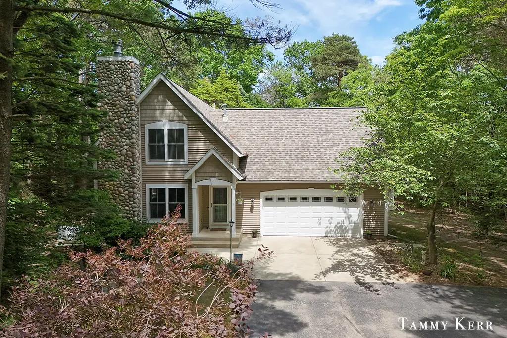2339 Forest Trail Circle Ganges Township MI 49408