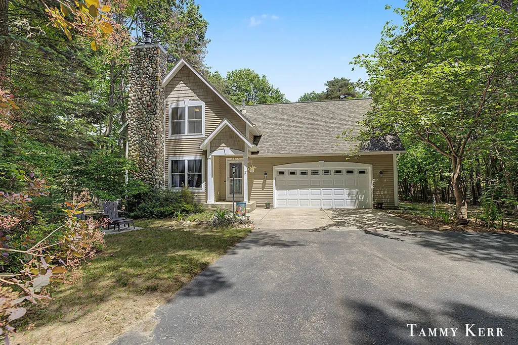 2339 Forest Trail Circle Ganges Township MI 49408