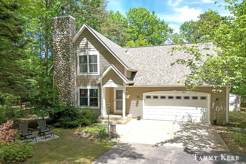 2339 Forest Trail Circle Ganges Township MI 49408