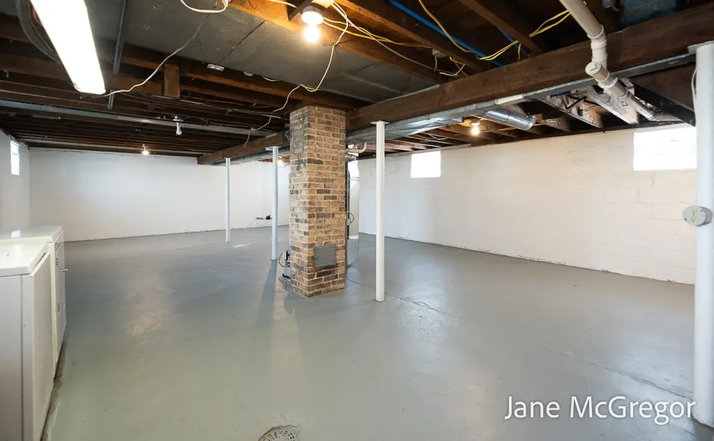 2023 Henry Street Muskegon City MI 49441