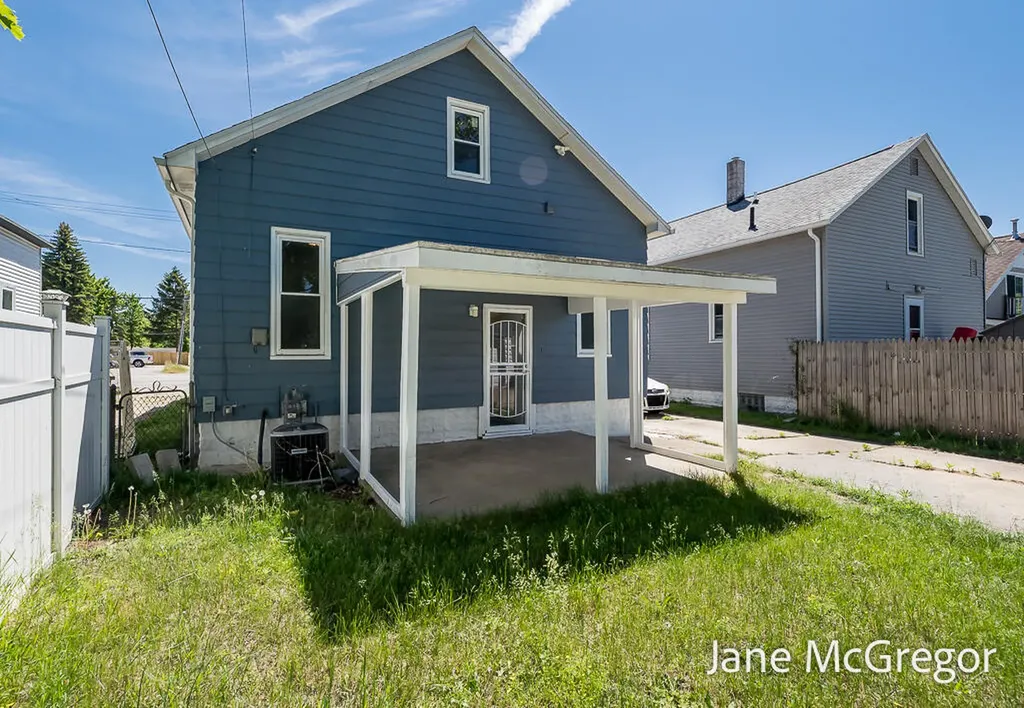 2023 Henry Street Muskegon City MI 49441
