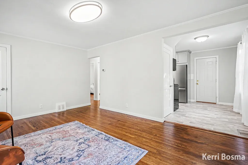 1231 Burke Avenue NE Grand Rapids City MI 49505