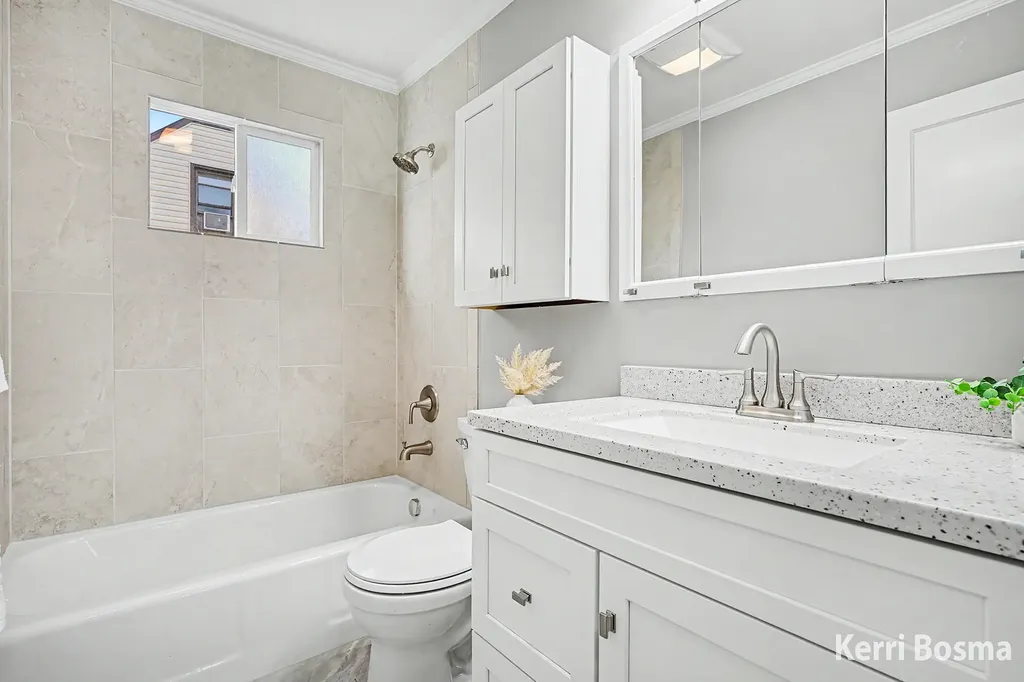 1231 Burke Avenue NE Grand Rapids City MI 49505
