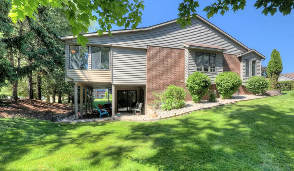 500 W Main Avenue Zeeland City MI 49464