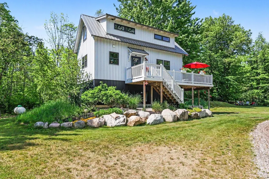 6830 N 120th Avenue Crystal Township MI 49420