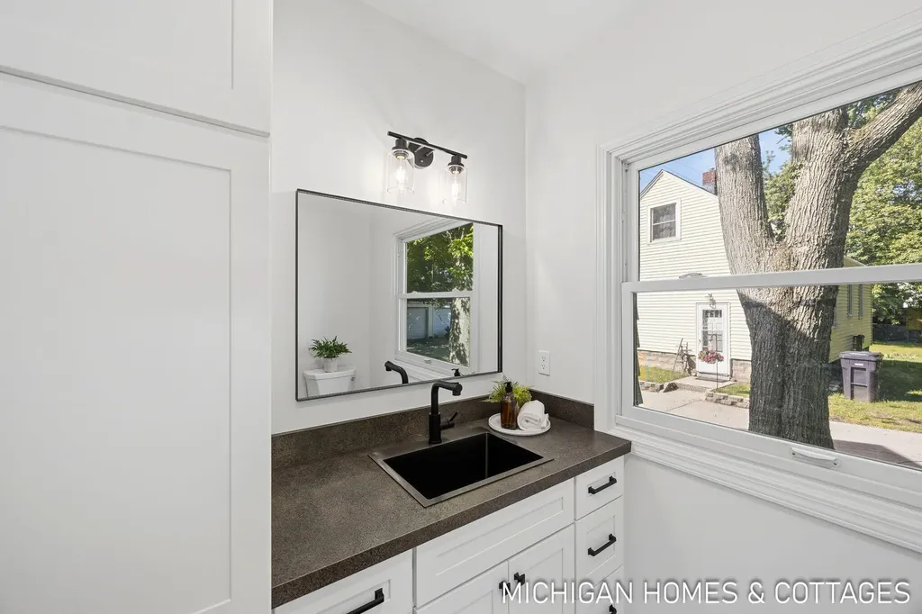 10671 Chicago Drive Holland Charter Township MI 49464
