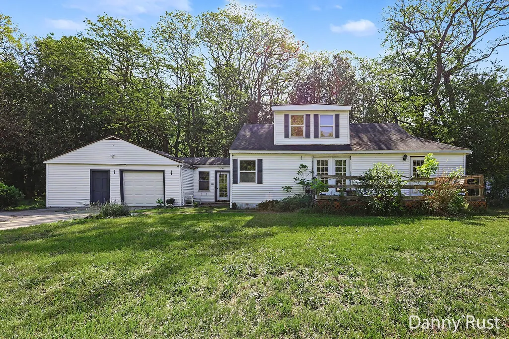 1430 Delz Drive Laketon Township MI 49445