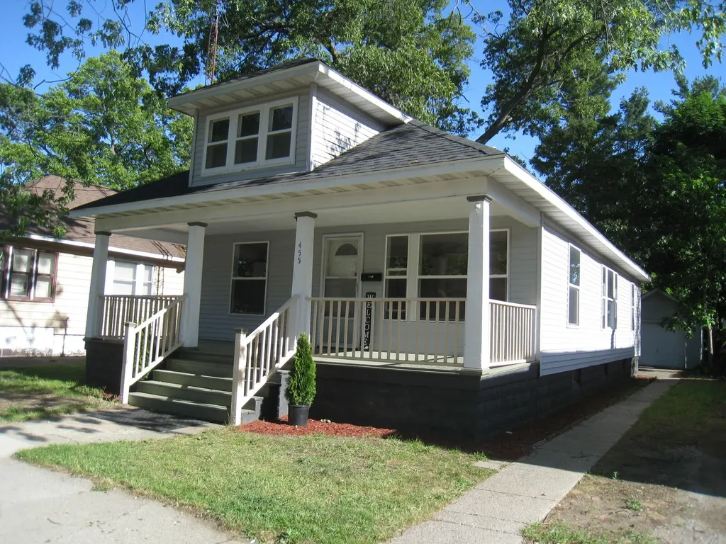 455 Leonard Avenue Muskegon City MI 49442