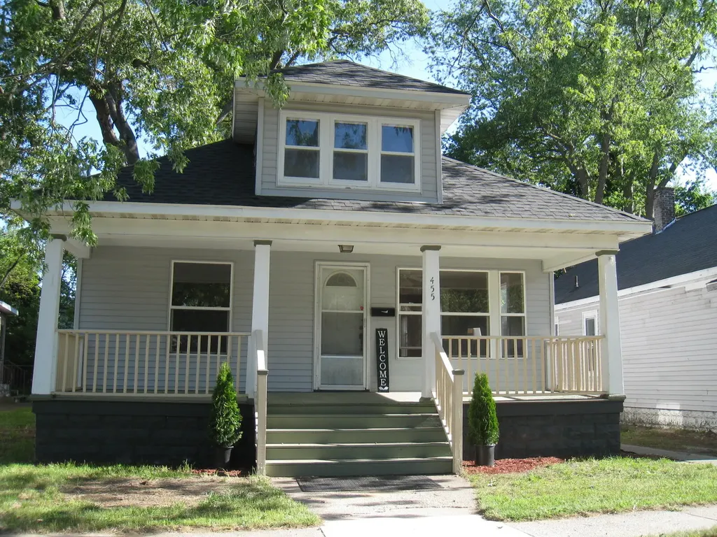 455 Leonard Avenue Muskegon City MI 49442